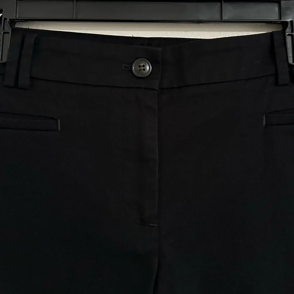 Ann Taylor Black Capris